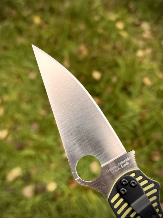 Нож Spyderco Para Military 2 Black / Yellow G10 Satin CPM-MagnaCut
