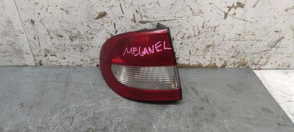 Renault Megane 1 I Sedan Lampa Lewa Tył Lewa Tylna W Błotnik