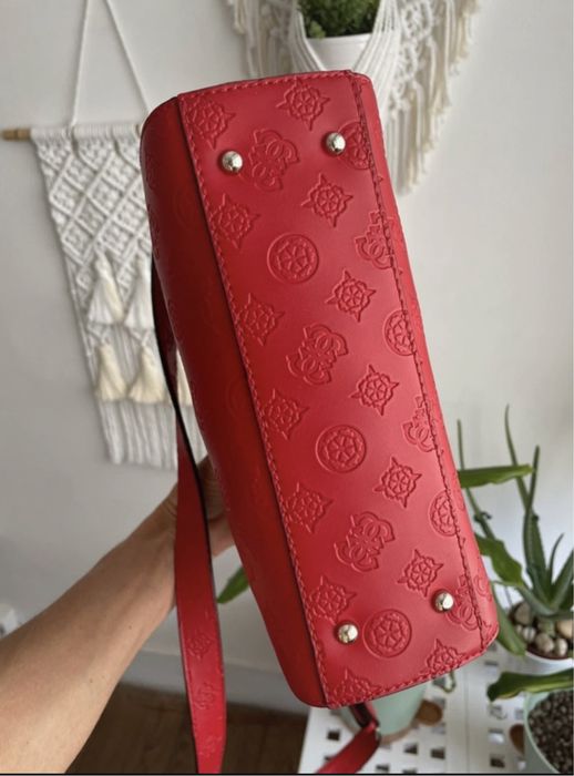 Mala tiracolo vermelha Guess