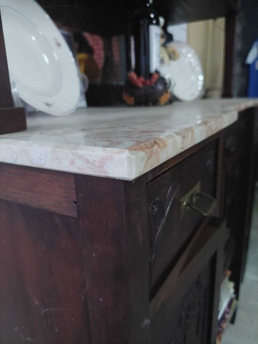 Louceiro de 3 portas em mogno com tampo em pedra Brescia