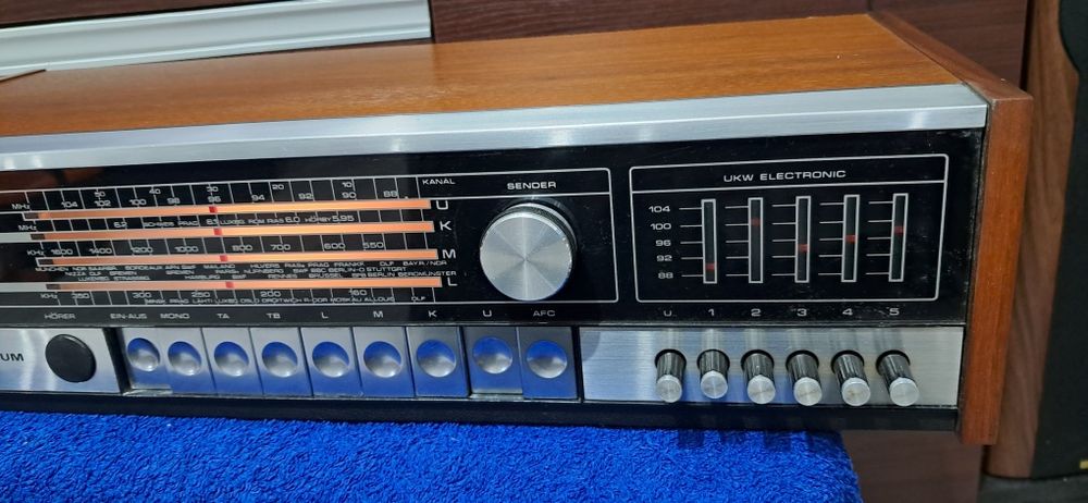 Radio universum vt-2347