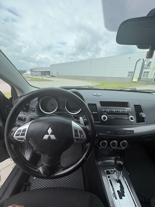 Sprzedam samochód Mitsubishi Lanser  LTG