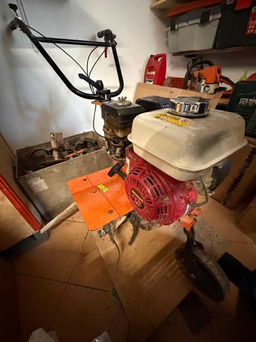 Vendo motoenxada com alfaias  Olhão