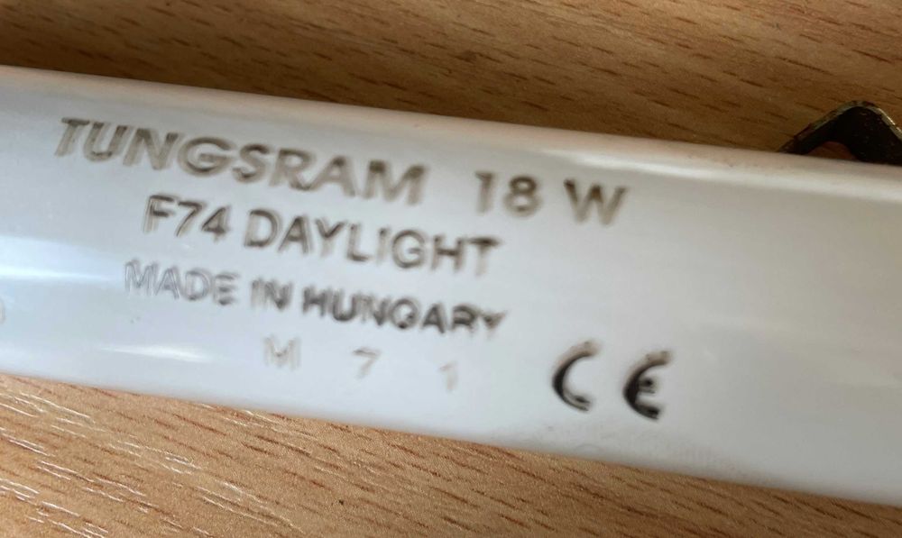jarzeniówka 18w wraz ze statecznikiem oraz daszkiem