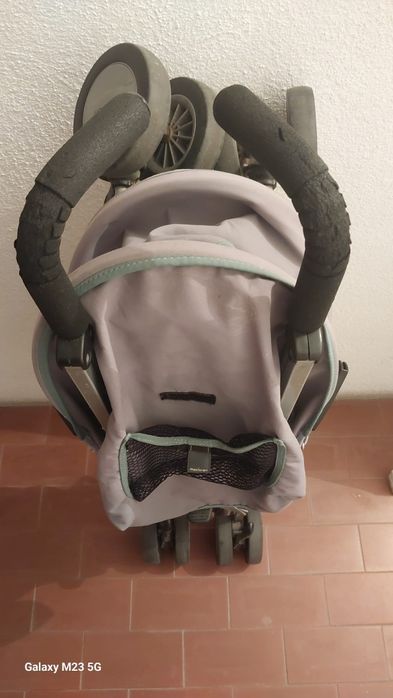 Carrinho bebé marca Maclaren