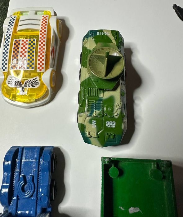 Колекційні машинки Optimus Prime, Disney, Mattel