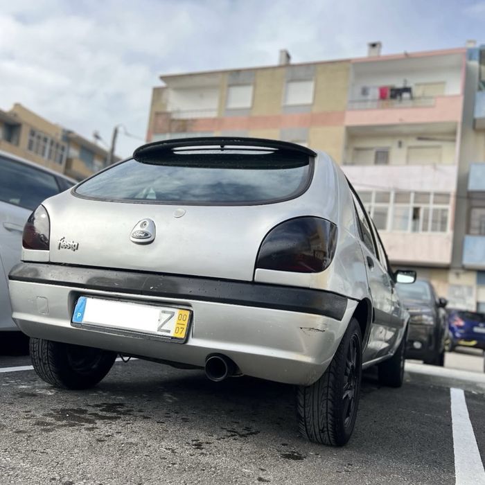 Vendo ford fiesta 1.2 5 pronto a circular