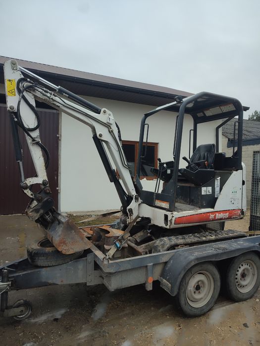 Minikoparka Bobcat 323 ( E15 , E16)