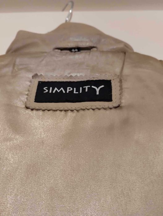 Casaco de couro de mulher