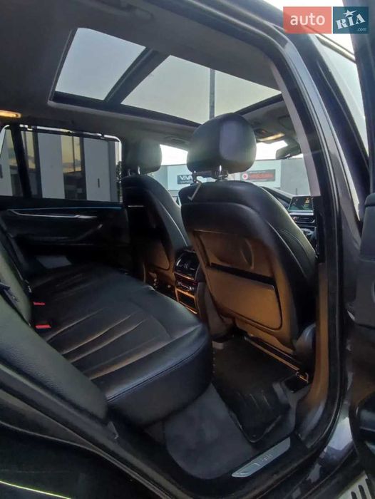 Автомобіль BMW X5 2016