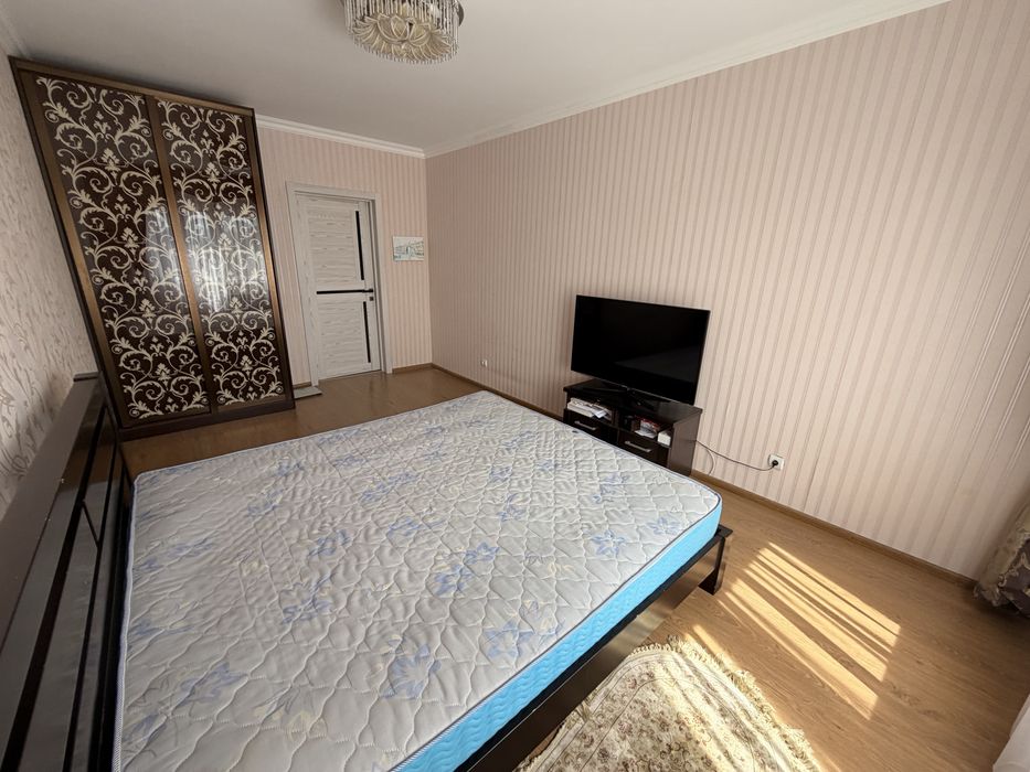 Apartment in Kyiv, Chervonyy Khutir, Rembaza - More