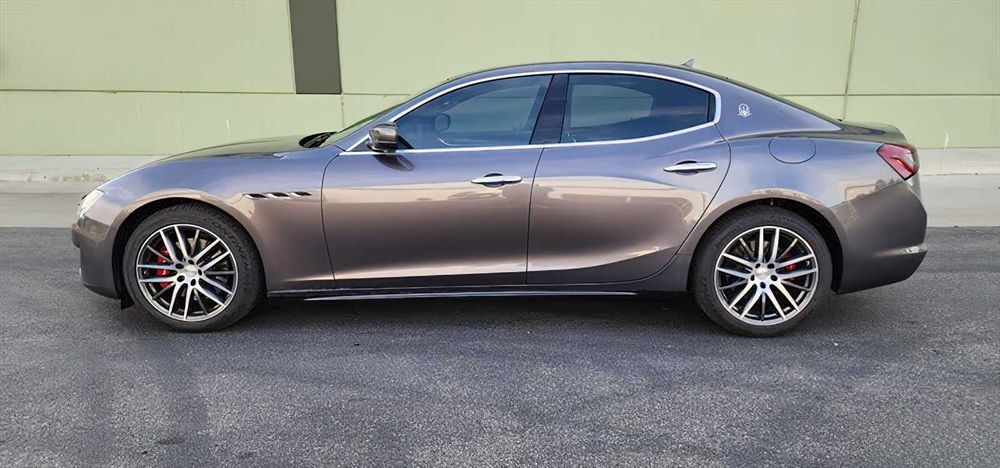 Maserati Ghibli      2019