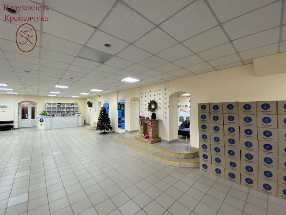 Продаж комерційного приміщення фасадна лінія центр