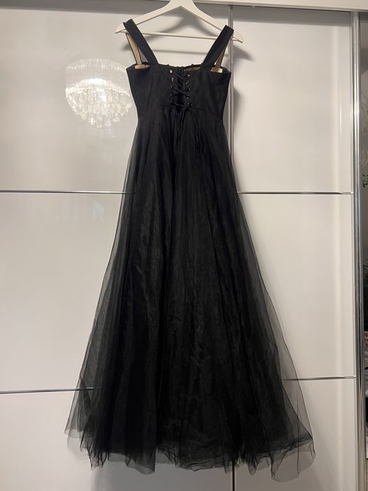 Długa, tiulowa czarna sukienka 36/38