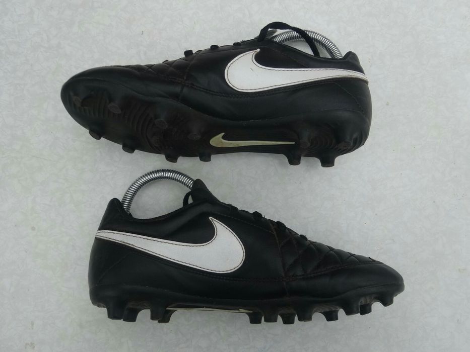 Детские бутсы NIKE Majestry FG AQ7897-017
размер 38.5