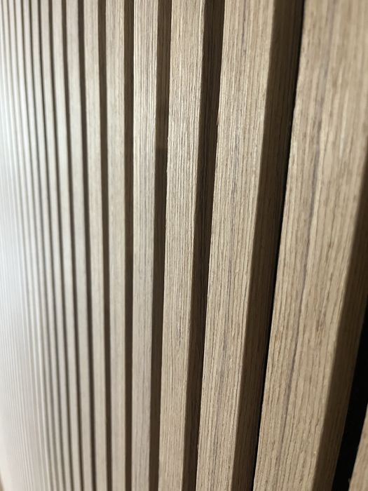 Painel ripado com isolamento acustico