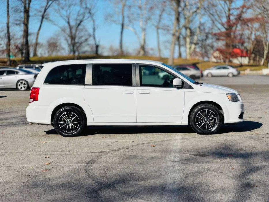 Dodge Grand Caravan SXT      2018