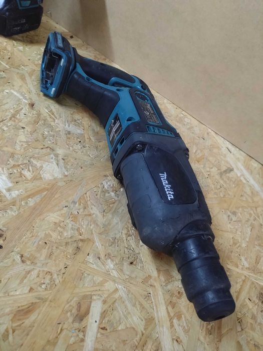 Młotowiertarka Makita DHR241