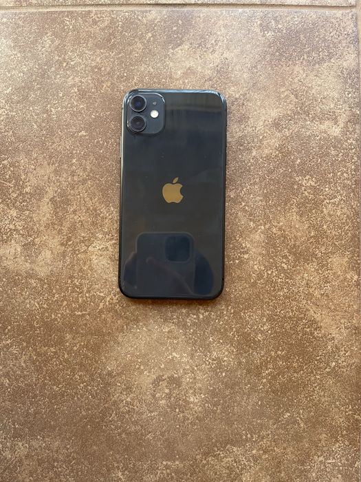 Продам свій IPhone 11 black в дуже гарному стані