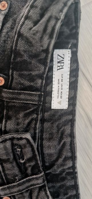 Жіночі шорти Zara