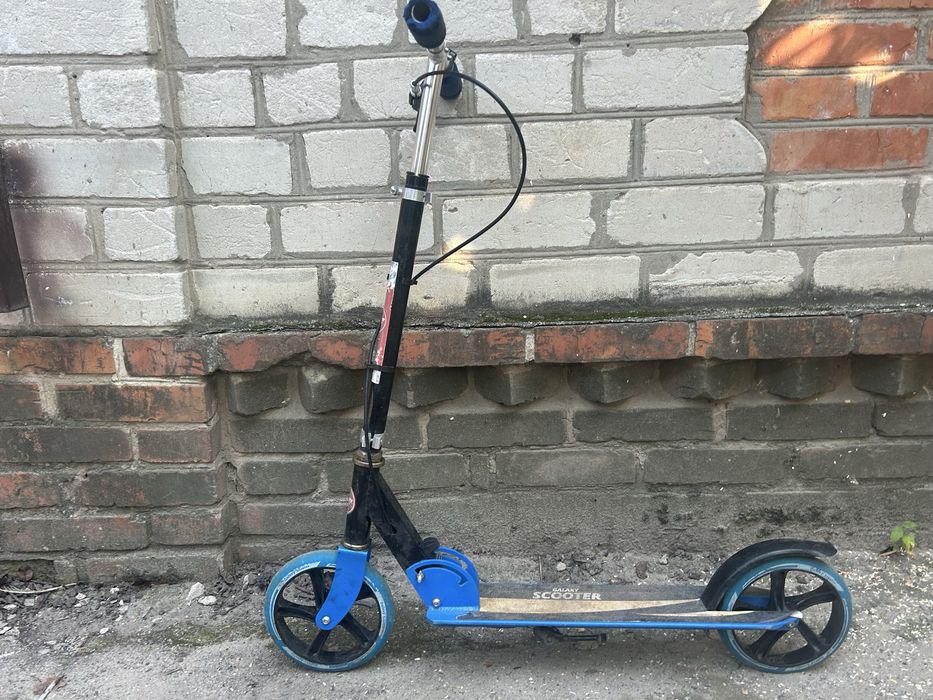 Самокат выдерживает до 80 кг