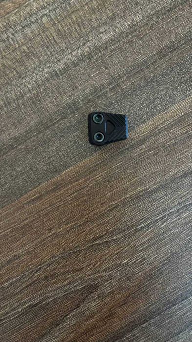 Кнопка скиду магазину AR-15