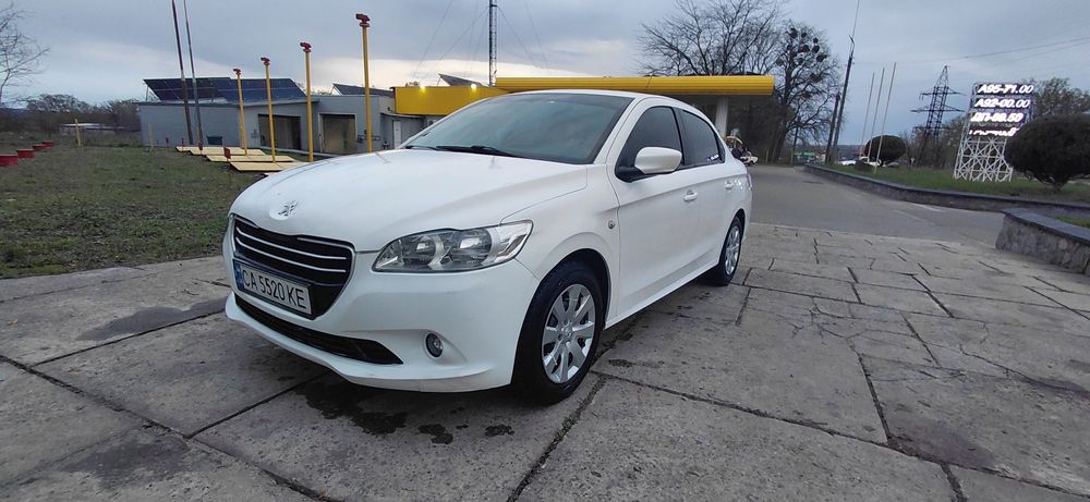 Продам автомобіль,,Peugeot 301 1.2 бензин 2013 рік,,