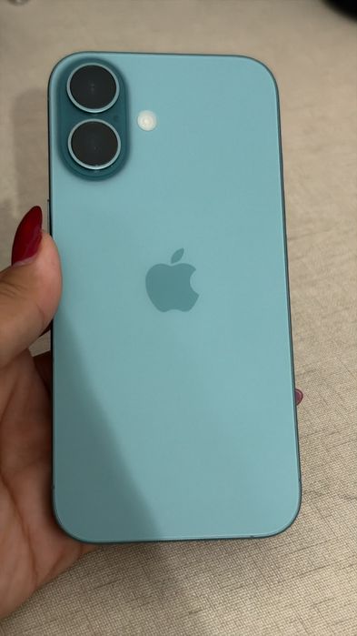 iPhone 16 - Verde Azulado 128GB