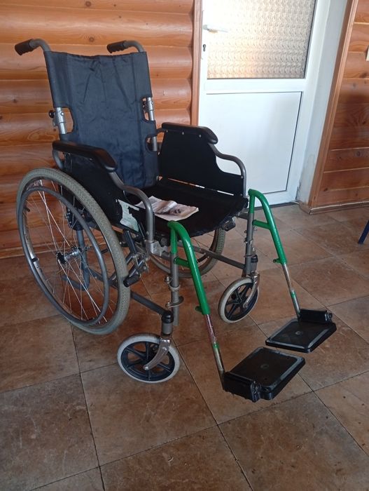 Инвалидная коляска