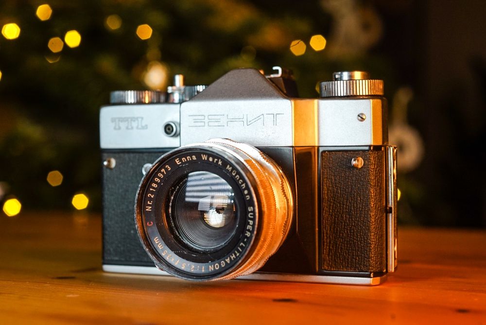 Aparat analogowy zenit ttl + rzadki enna super lithagon 35mm 2.5 m42