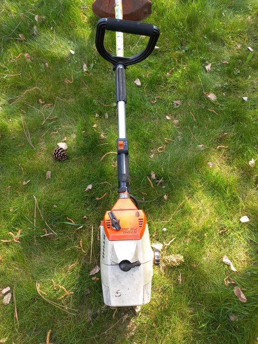 Podkaszarka kosa spalinowa Stihl FS 120 Gaśnie na wolnych obrotach