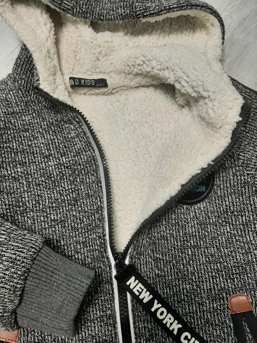 Кофта -куртка утеплена.