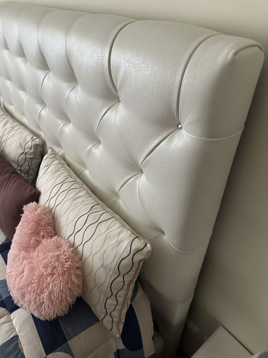 Cama (base) com cabeceira