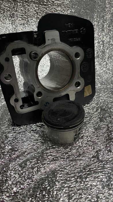 Розборка Bajaj Boxer 125/150: двигун,панель приладiв та iншi деталi