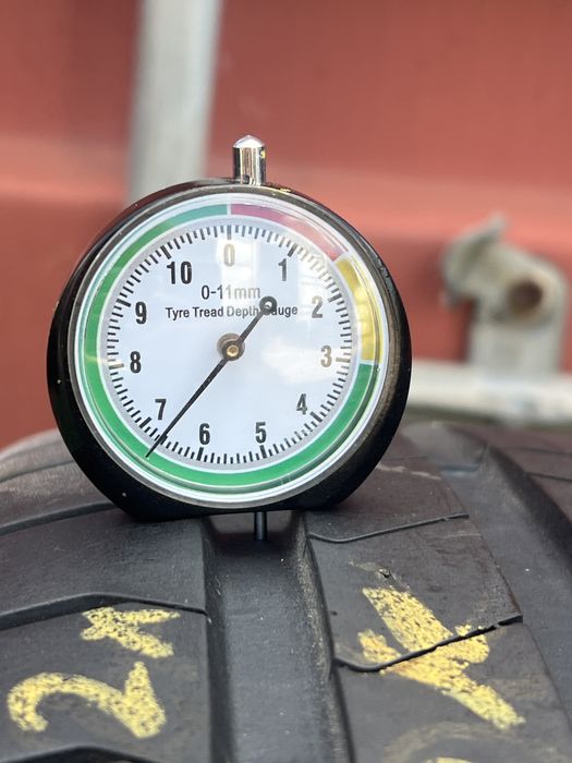 Opona Pirelli 255/40/20 pojedynka