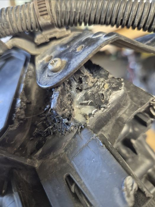 Faróis lexus is220d