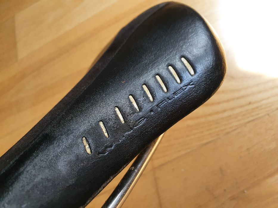 Fizik arione kium siodelko wing flex carbon