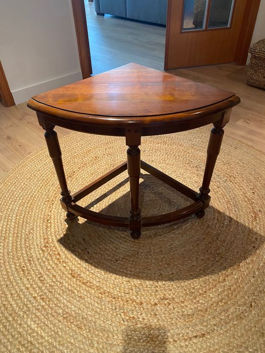 Cherry Wood Corner and Support Table64729667680515120