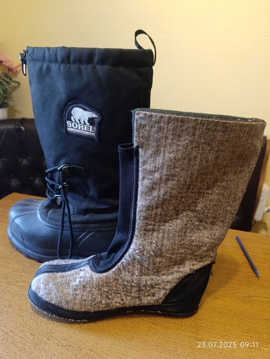Продам зимові чоботи