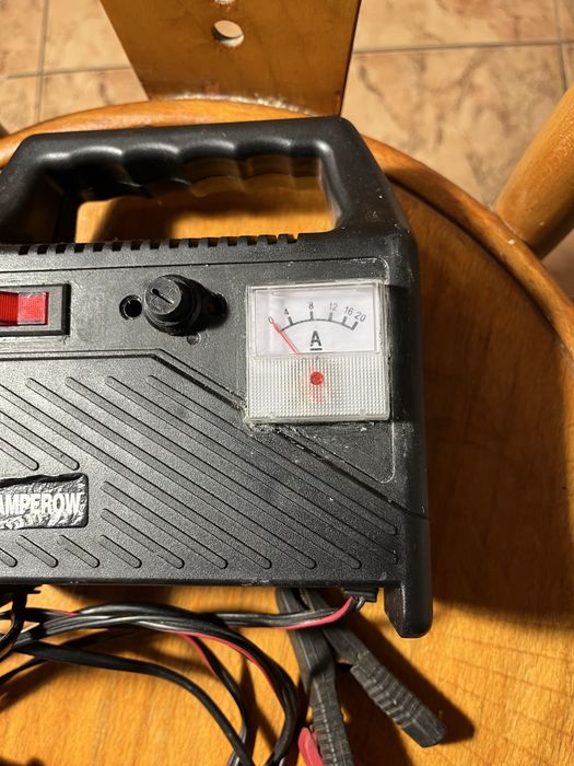 prostownik  6 / 12 Volt ładowanie do 6 A