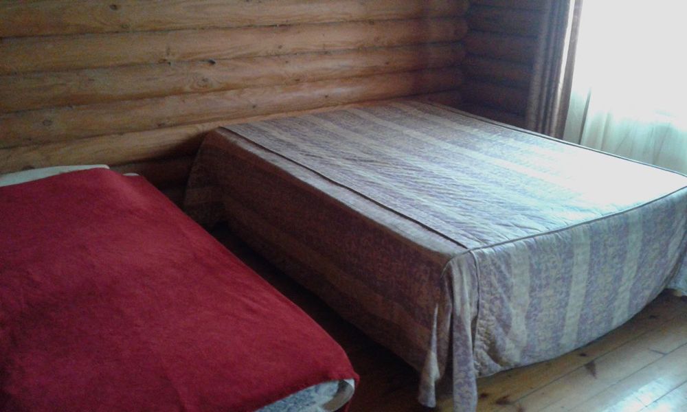 Будинок подобово з банею. Осокорки.