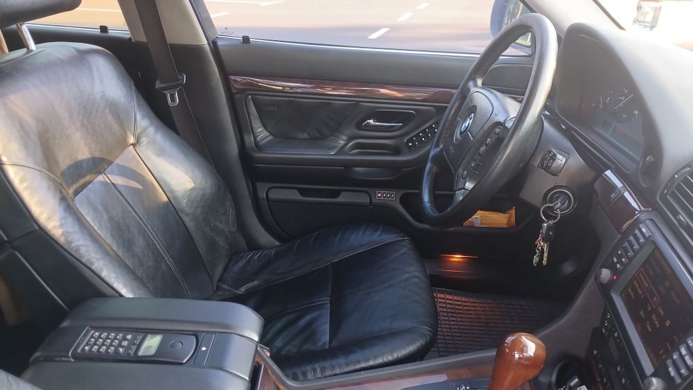 Продам BMW E38 730 M57