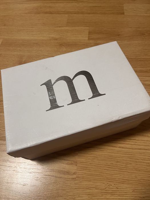 nowe skórzane buty monnari