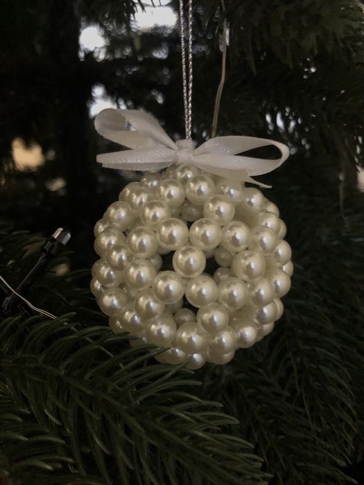 Іграшка на ялинку