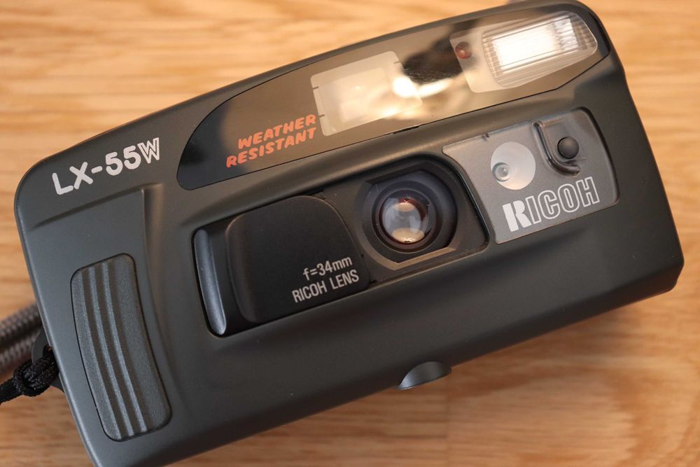 Point and Shoot Ricoh LX-55W64584631475073121