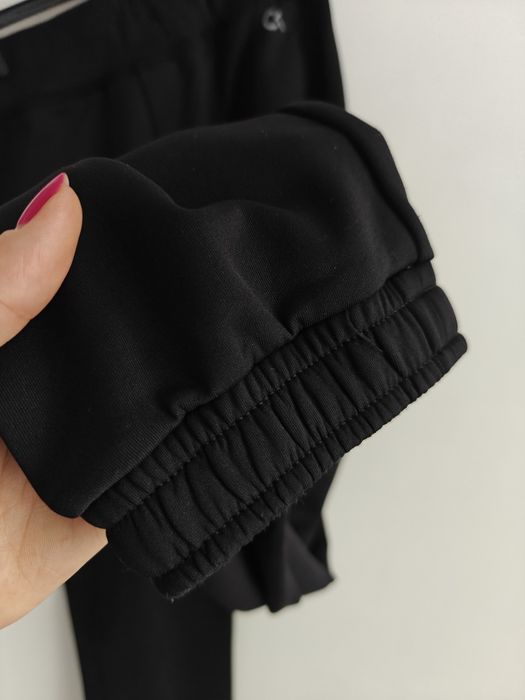 Calvin Klein spodnie sportowe damskie XS/S