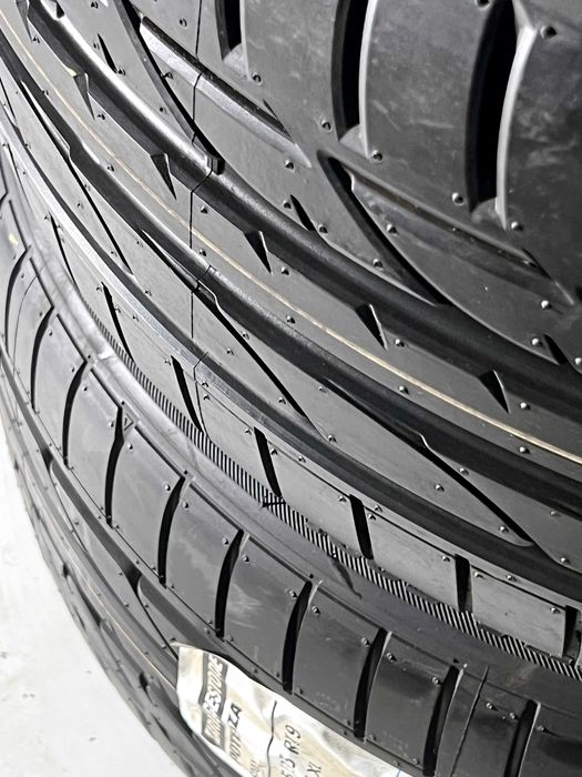 Pneus Bridgestone Potenza S001 - 235/35/19 - NOVOS
