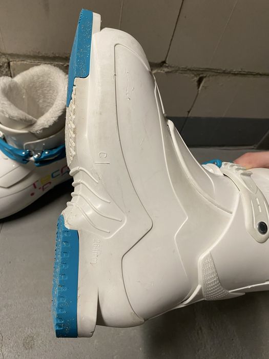 Zestaw narciarski dla dziewczynki - narty Hello Kitty i buty TecnoPro