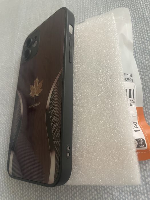 Чехол на айфон 12