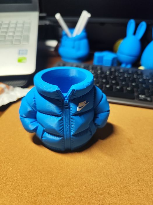 Porta canetas Estilo "Puffer Jacket"